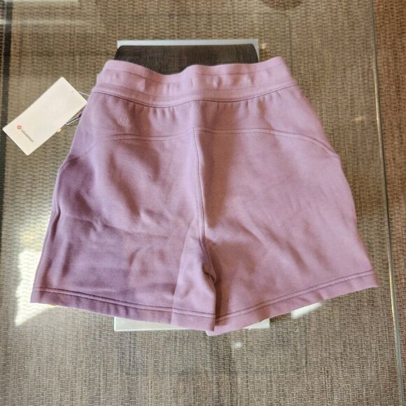 NWT Lululemon Scuba High-Rise Short 5" - Picture 3 of 7